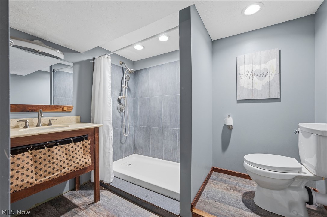 5760 Canterbury Road New Franklin OH 44319