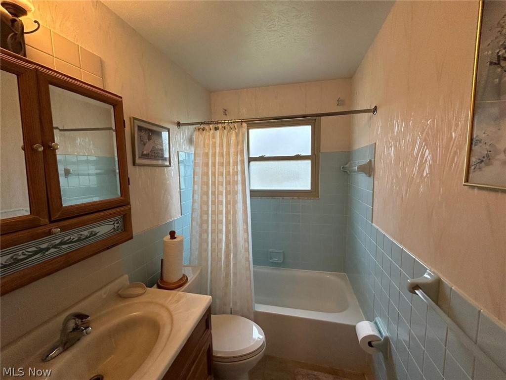 24437 Ridgeline Bedford Heights OH 44146