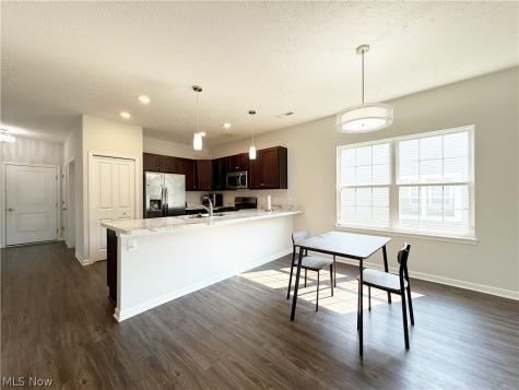 208 Silver Spring Circle Elyria OH 44035