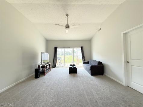 208 Silver Spring Circle Elyria OH 44035