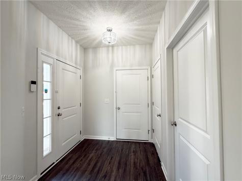 208 Silver Spring Circle Elyria OH 44035