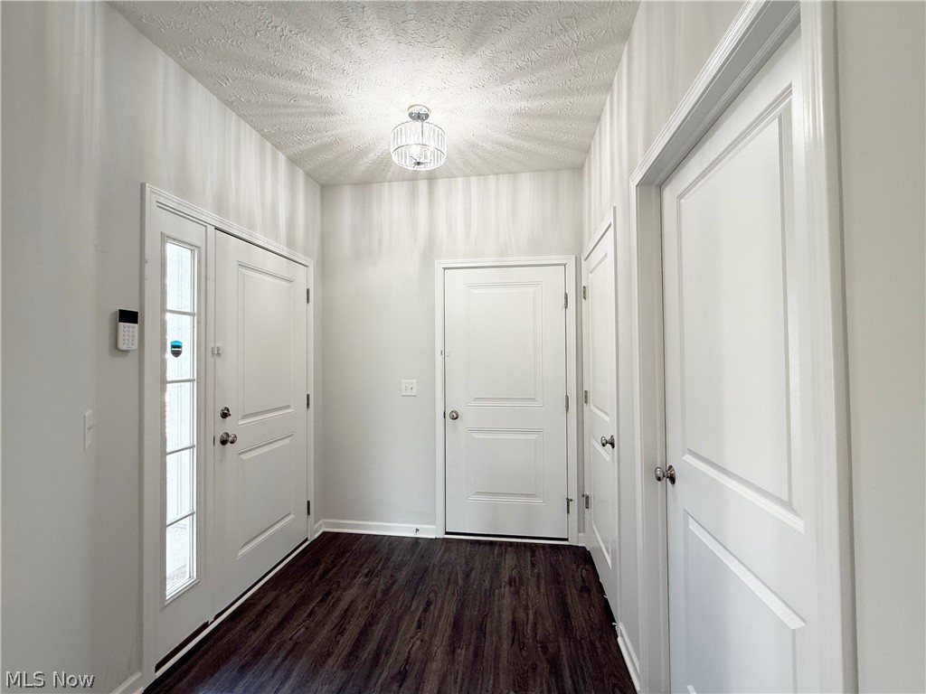 208 Silver Spring Circle Elyria OH 44035
