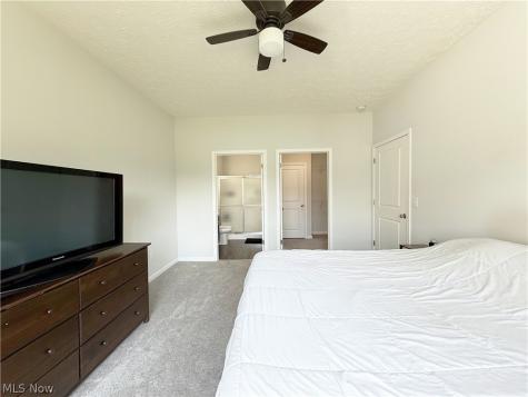 208 Silver Spring Circle Elyria OH 44035