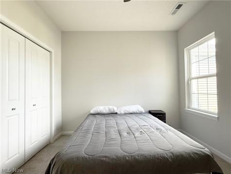 208 Silver Spring Circle Elyria OH 44035