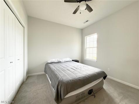 208 Silver Spring Circle Elyria OH 44035