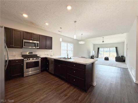 208 Silver Spring Circle Elyria OH 44035
