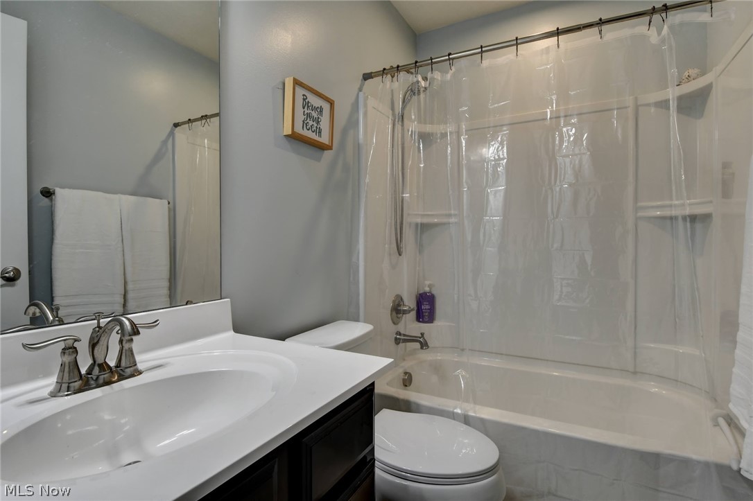 3059 Stonehurst Road Green OH 44685