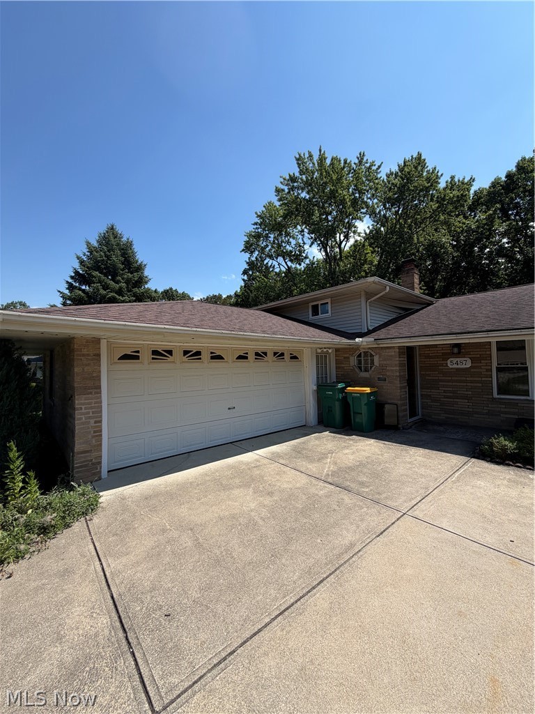 5487 Beacon Hill Court Seven Hills OH 44131