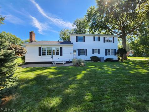 187 Crestview Drive Elyria OH 44035
