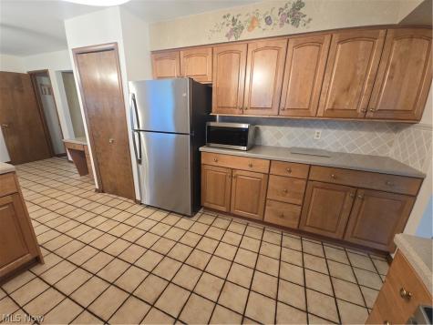 187 Crestview Drive Elyria OH 44035