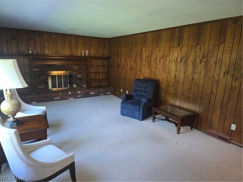 187 Crestview Drive Elyria OH 44035