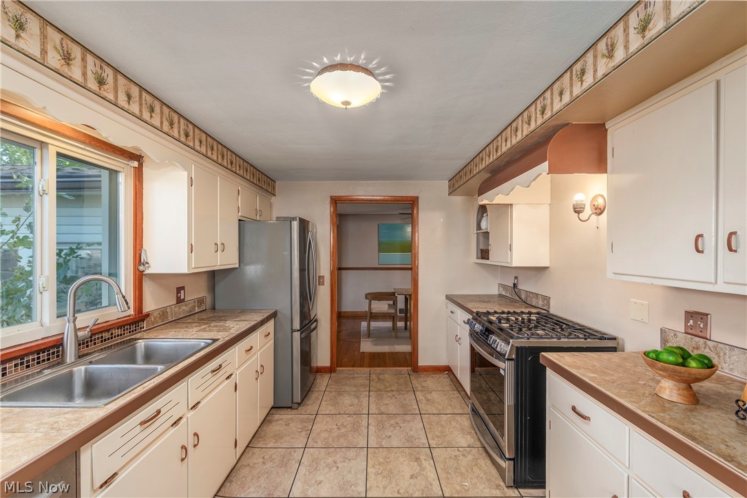 135 Foresthill Drive Amherst OH 44001