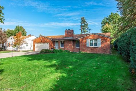 135 Foresthill Drive Amherst OH 44001