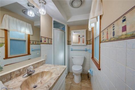 135 Foresthill Drive Amherst OH 44001