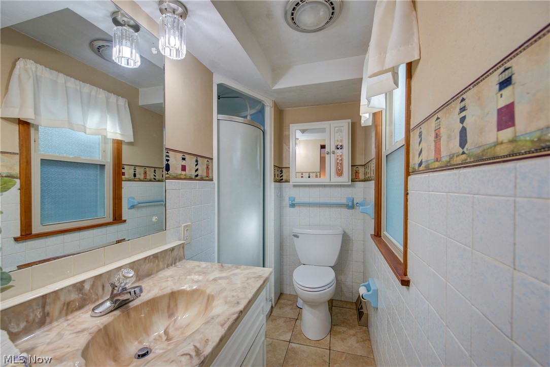 135 Foresthill Drive Amherst OH 44001