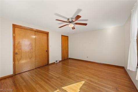135 Foresthill Drive Amherst OH 44001
