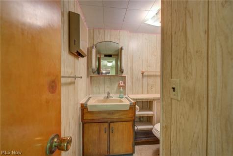 135 Foresthill Drive Amherst OH 44001