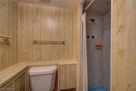 135 Foresthill Drive Amherst OH 44001
