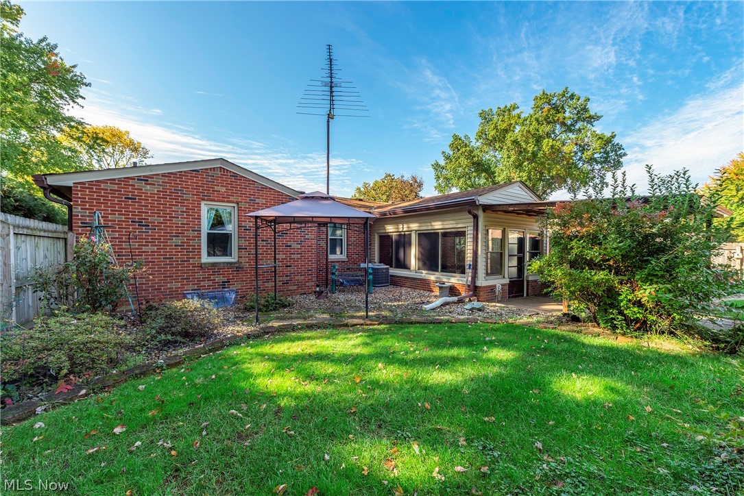 135 Foresthill Drive Amherst OH 44001