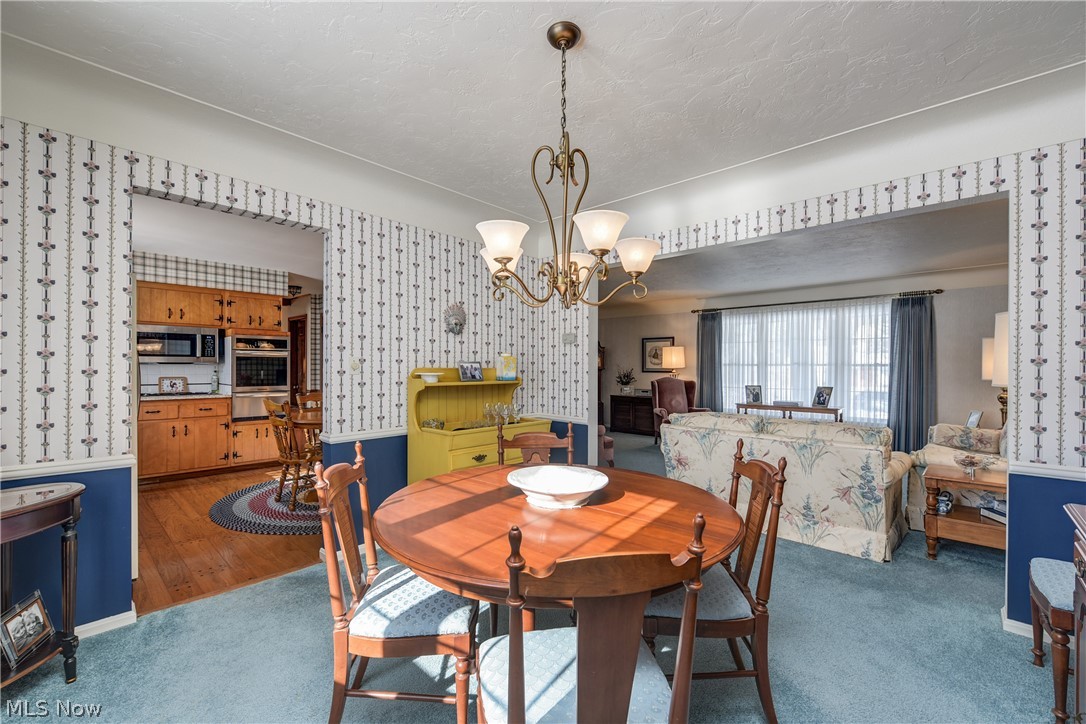 4804 Maple Hill Drive Seven Hills OH 44131