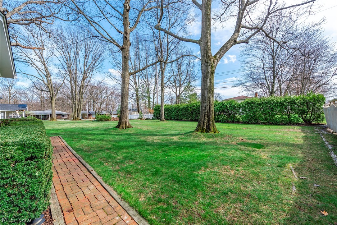 4804 Maple Hill Drive Seven Hills OH 44131