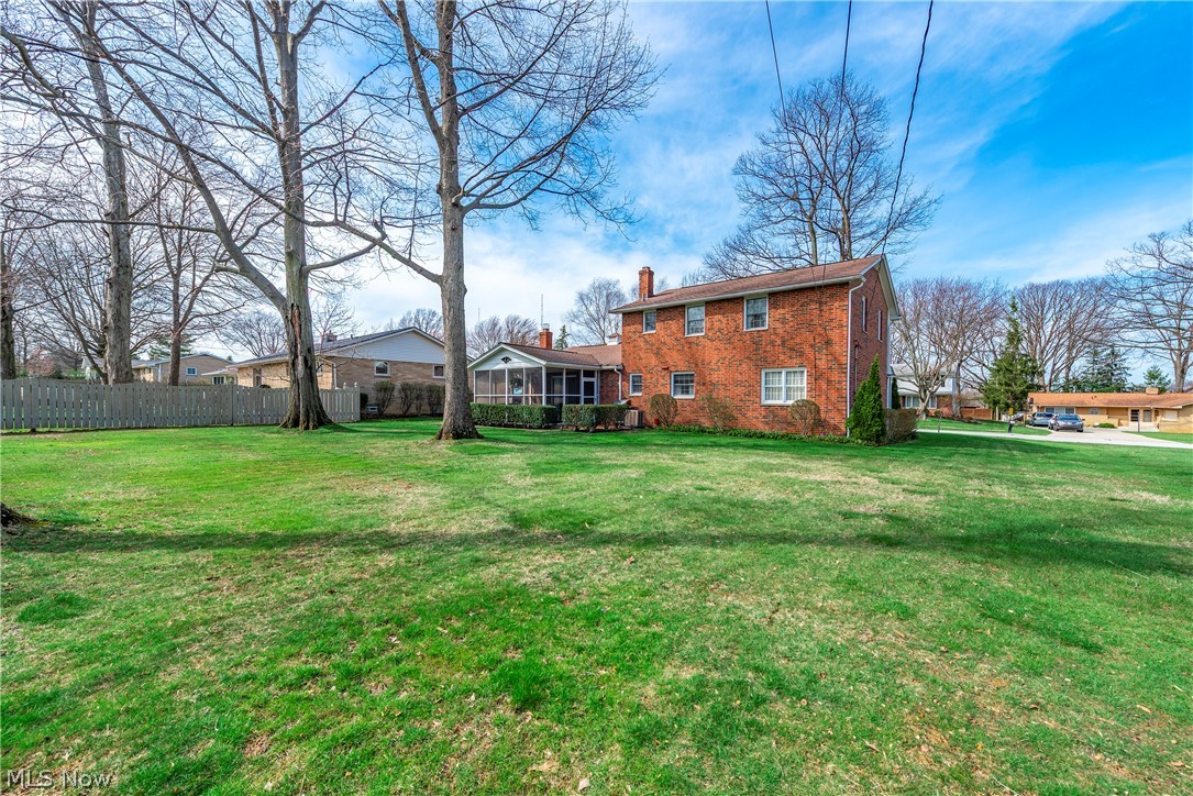 4804 Maple Hill Drive Seven Hills OH 44131