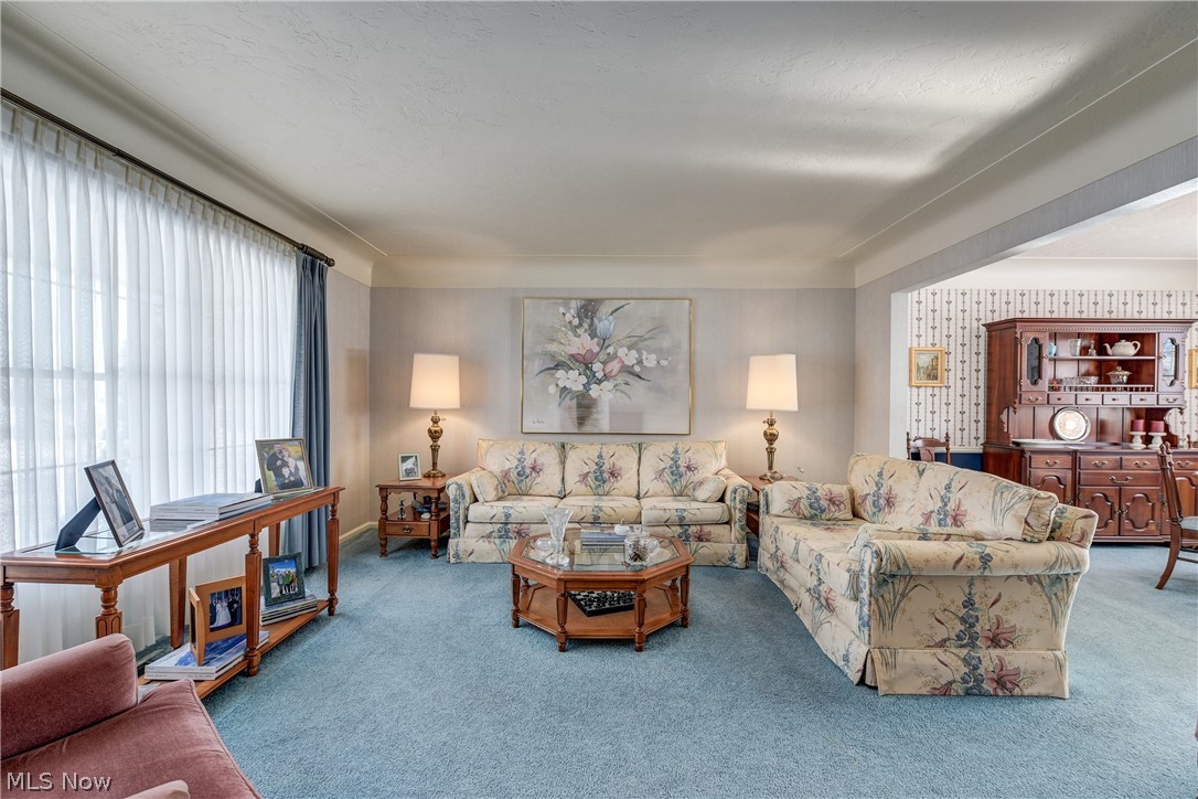 4804 Maple Hill Drive Seven Hills OH 44131