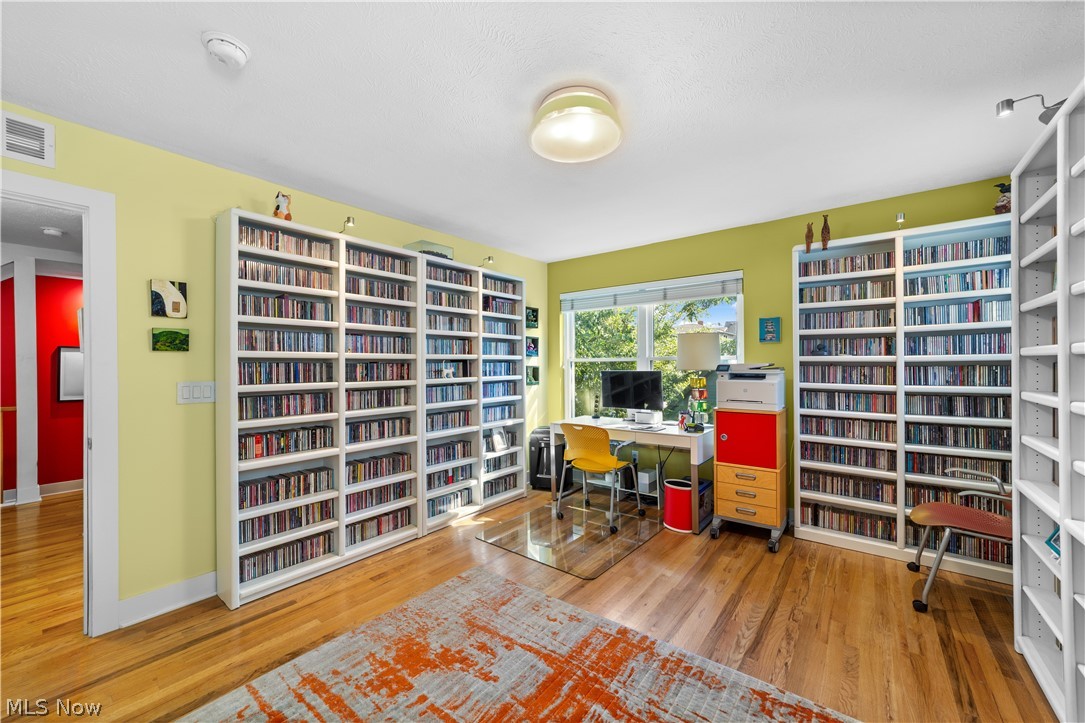 2035 W 11th Street Cleveland OH 44113