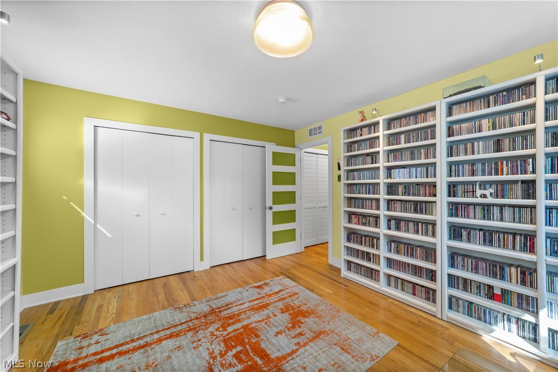 2035 W 11th Street Cleveland OH 44113