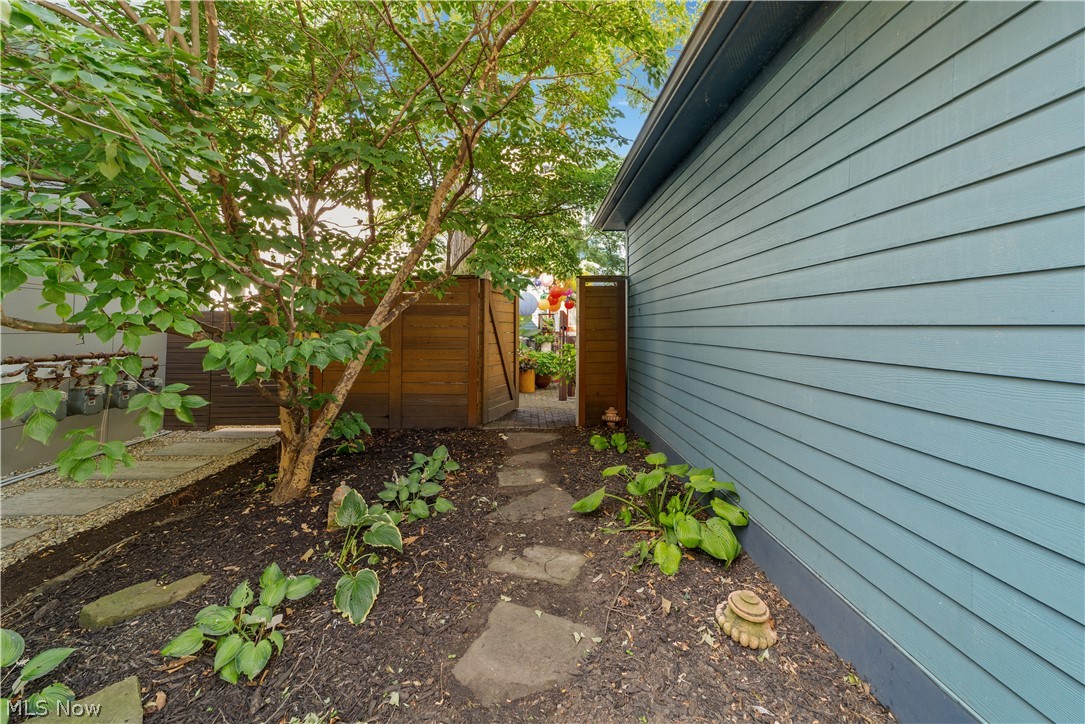 2035 W 11th Street Cleveland OH 44113