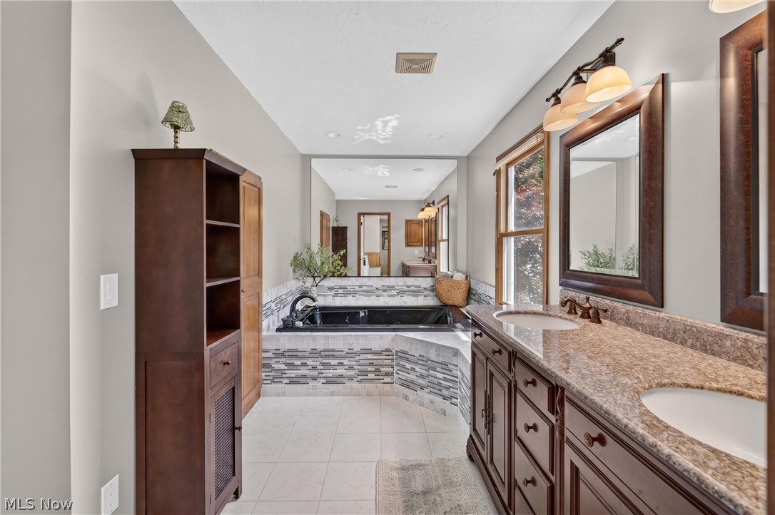 9610 Fox Meadow Lane Chardon OH 44024