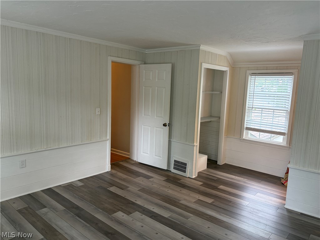 25770 Wolf Road Bay Village OH 44140
