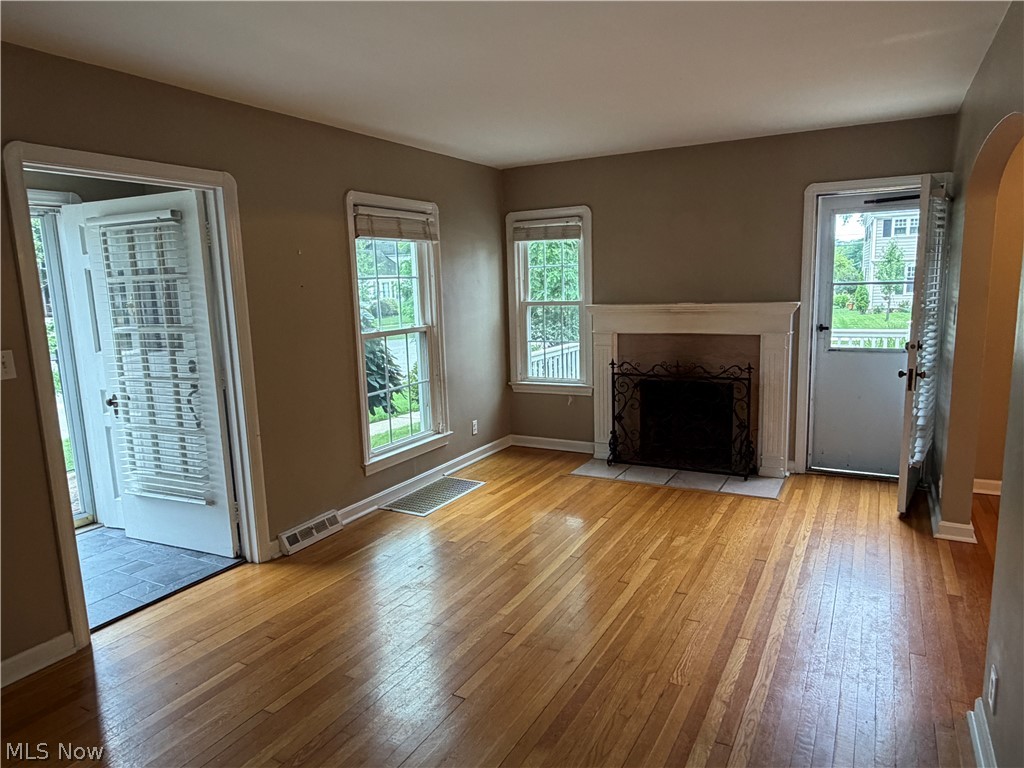 25770 Wolf Road Bay Village OH 44140