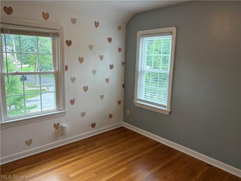 25770 Wolf Road Bay Village OH 44140