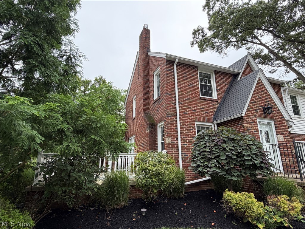 25770 Wolf Road Bay Village OH 44140