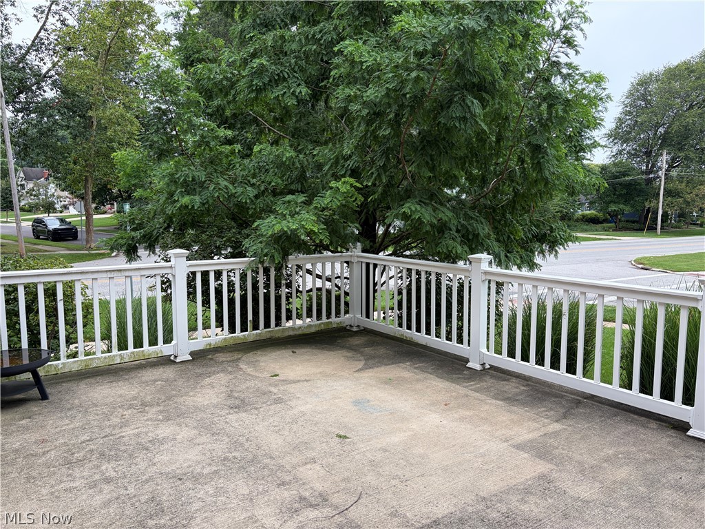 25770 Wolf Road Bay Village OH 44140