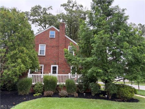 25770 Wolf Road Bay Village OH 44140