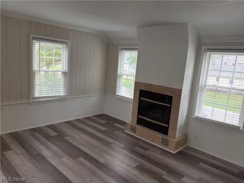 25770 Wolf Road Bay Village OH 44140