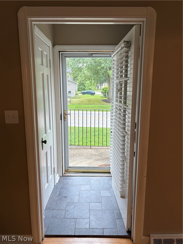 25770 Wolf Road Bay Village OH 44140
