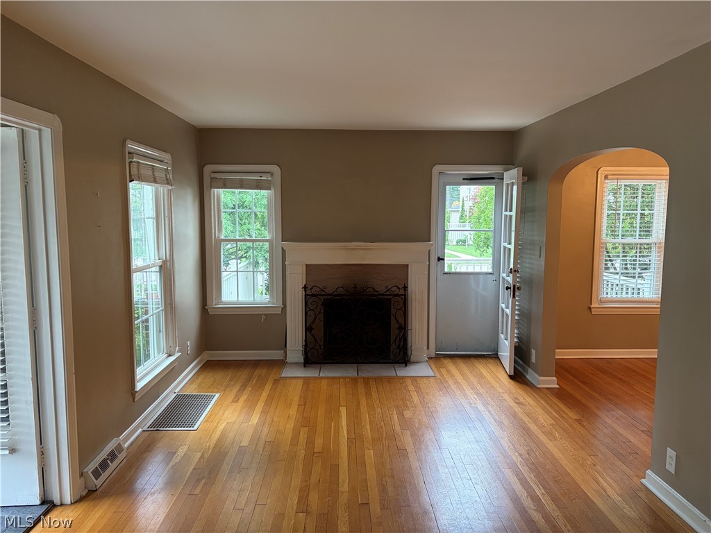 25770 Wolf Road Bay Village OH 44140