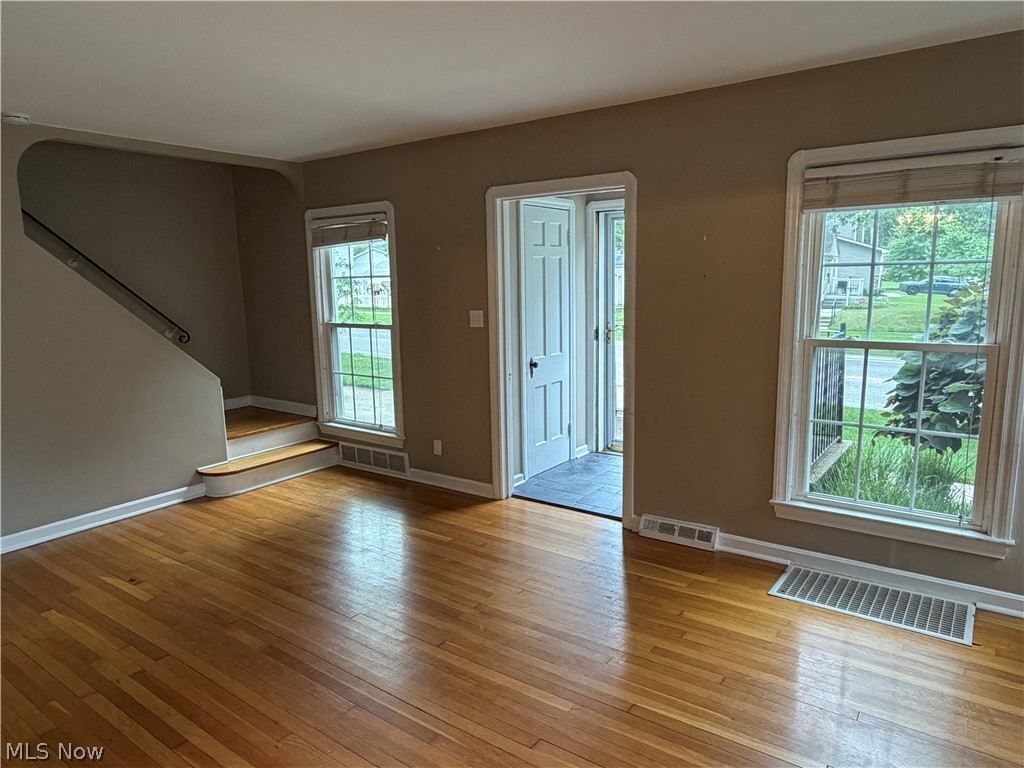 25770 Wolf Road Bay Village OH 44140