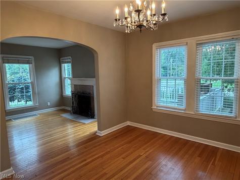 25770 Wolf Road Bay Village OH 44140