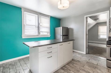 3577 W 46 Cleveland OH 44102