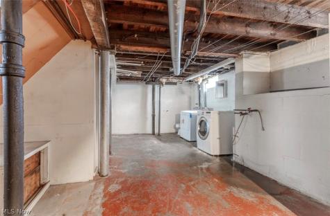 3577 W 46 Cleveland OH 44102