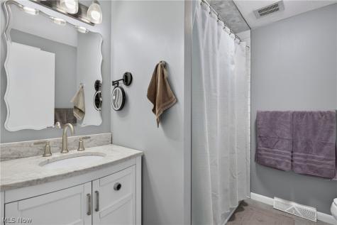 7651 Koch Drive Parma OH 44134
