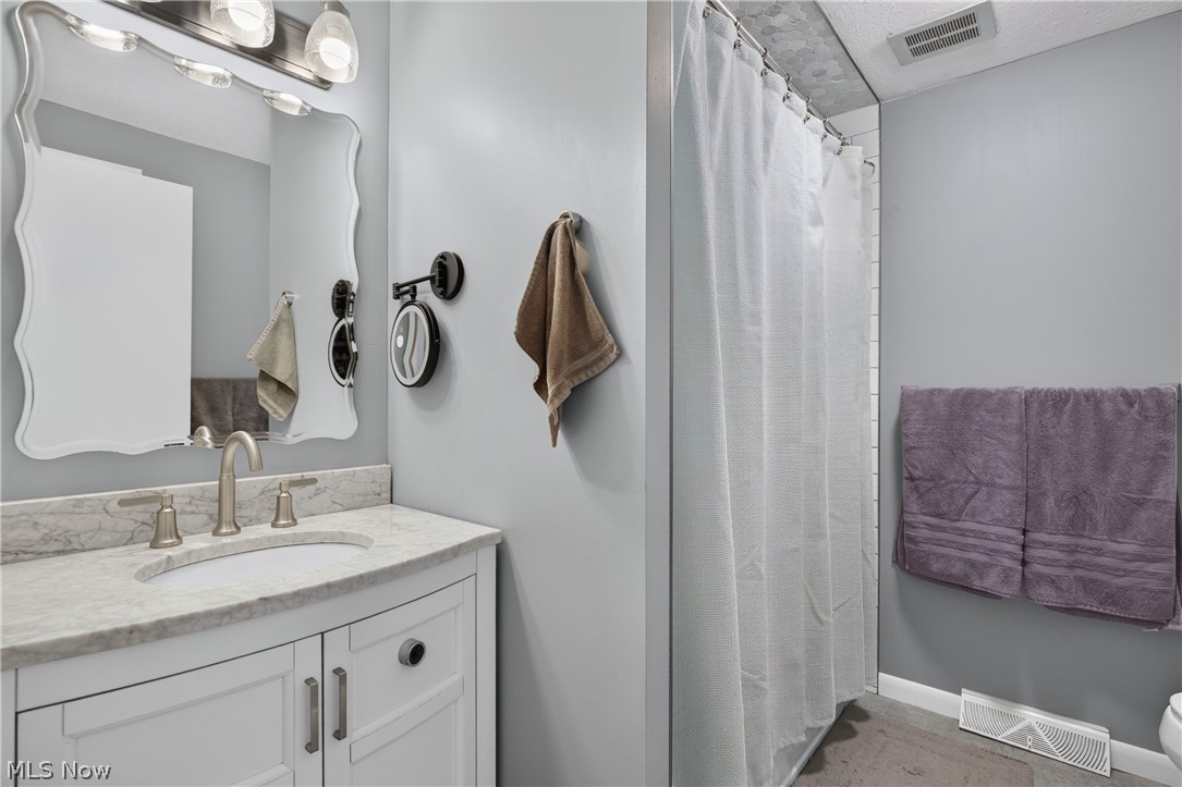 7651 Koch Drive Parma OH 44134