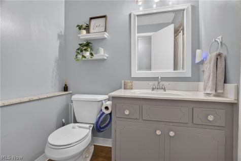 7651 Koch Drive Parma OH 44134