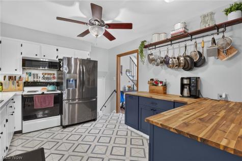 7651 Koch Drive Parma OH 44134