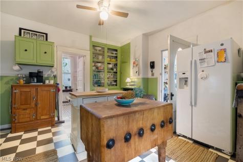 3287 W 17th Street Cleveland OH 44109