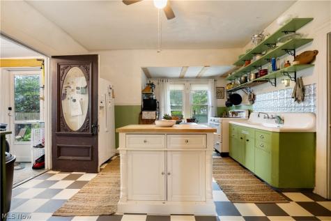 3287 W 17th Street Cleveland OH 44109